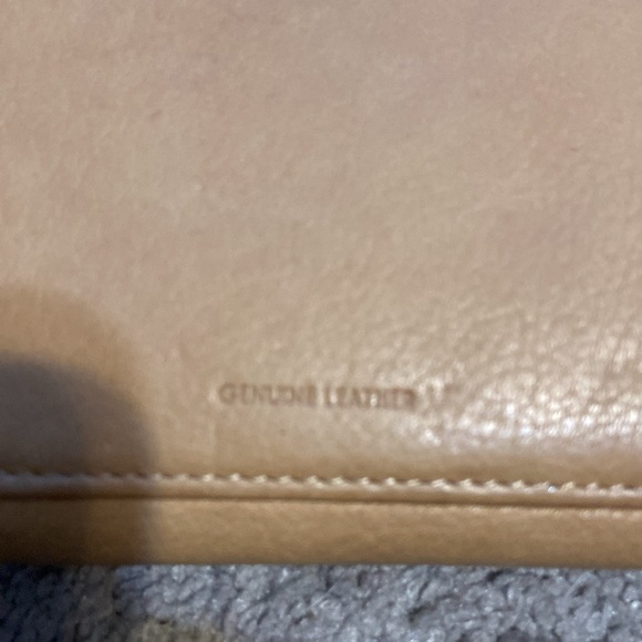 Kenneth Cole Tan Leather Clutch Wallet - Picture 4 of 16